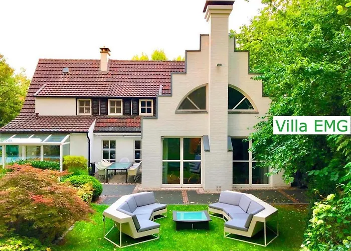 Villa Luxus Emg Nah Muenster, Osnabrueck, Rheine Fuer Familien Gruppen Bis 17 Personen, Pool, Whirlpool, Garten, Kamin, 6sz