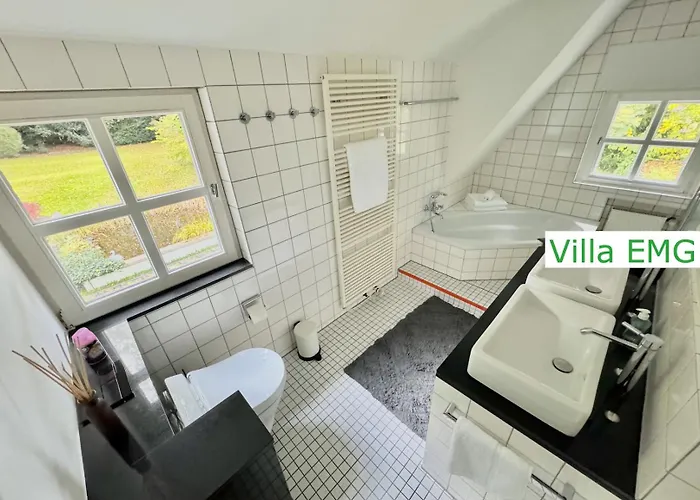 Villa Luxus Emg Nah Muenster, Osnabrueck, Rheine Fuer Familien Gruppen Bis 17 Personen, Pool, Whirlpool, Garten, Kamin, 6sz Emsdetten